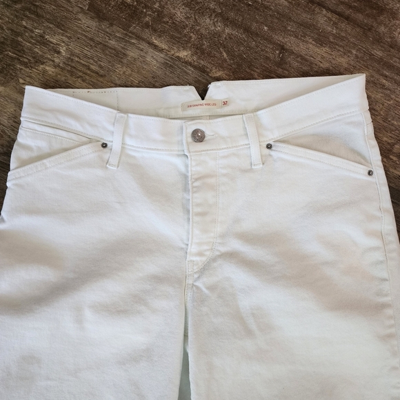 Levi Women's White Wide-Leg Jeans Shaping Size 32 Medium rise. NWOT - Picture 11 of 11